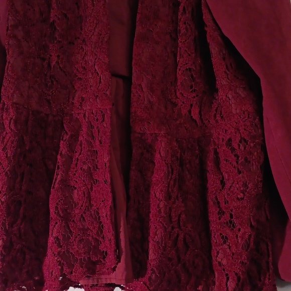 Chico's Deep Red Lace Cardigan Size 1 - Picture 3 of 11